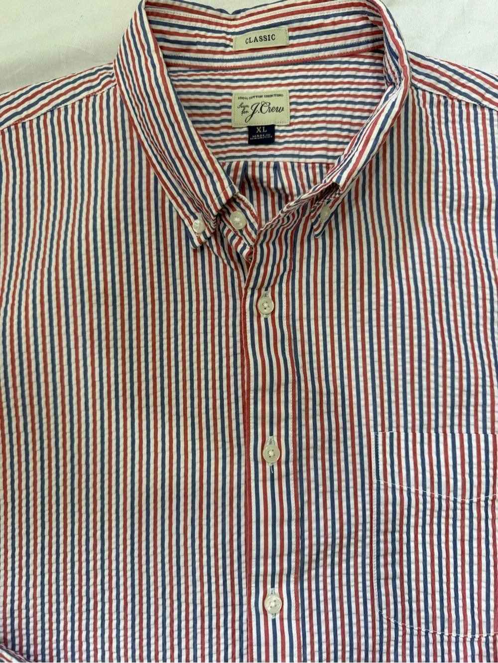 J. Crew Classic Fit Seersucker Button Down Longsleeve Red Blue White Striped XL